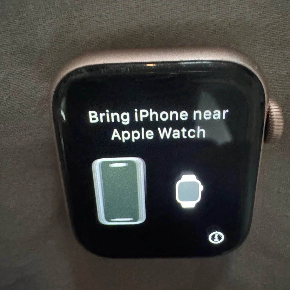 Apple Watch Series 5 GPS 44mm Black w/ Multiple Bands Charger Bundle EUC